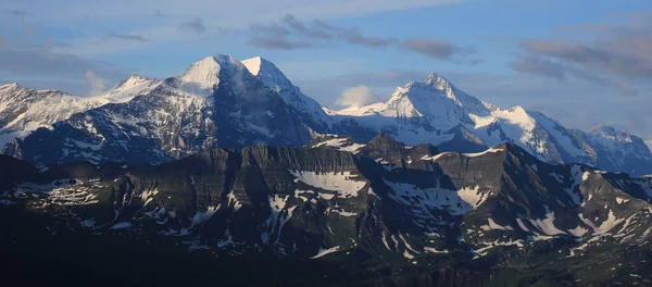 著名的山脉Eiger Monch和Jungfrau — 图库照片