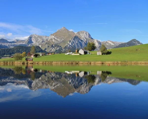 Kendisi Gölü Schwendisee yansıtma Seantis