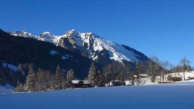 Gsteig Bei Gstaad'da kış sahne