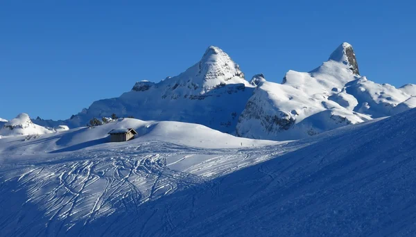 Winterszene im Skigebiet Stoos — Stockfoto