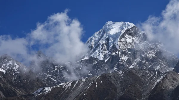 Gipfel des hungchhi, hoher Berg an der nepal-china-Grenze — Stockfoto