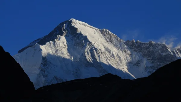 Majestätischer Gipfel des Cho oyu — Stockfoto