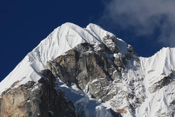 Peak of Lobuche East — Stock Photo, Image