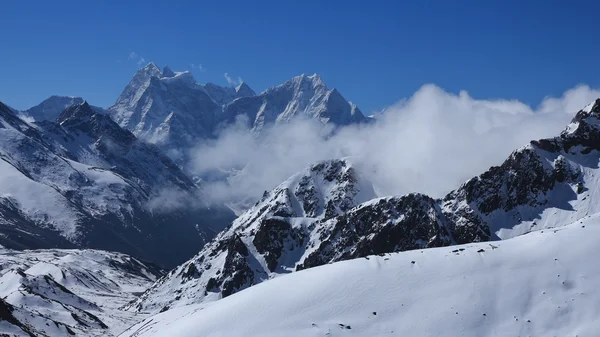 View from Gokyo Ri, Thamserku and Kangtega — Stok fotoğraf