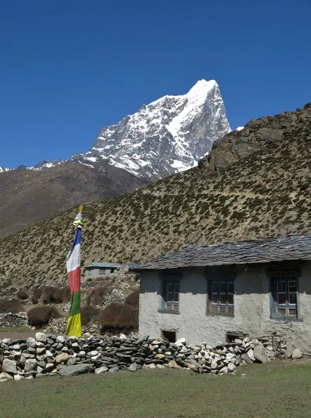 Scena w Dingboche wygląda — Zdjęcie stockowe