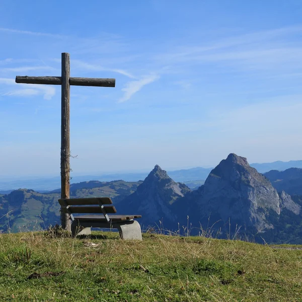 Scena estiva sul Fronalpstock — Foto Stock