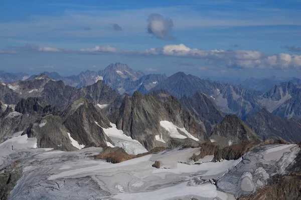 Montañas rugosas y glaciares —  Fotos de Stock