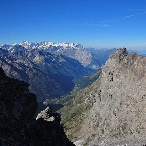 Mt Titlis Gadmen doğru görünümünden — Stok fotoğraf