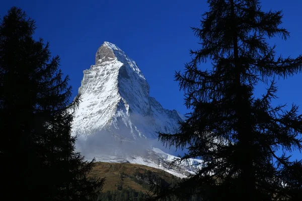 Eerste glimp van de Matterhorn — Stockfoto