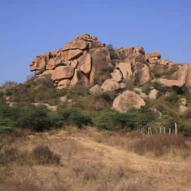 Basapur 'daki Granit Tepe, Karnataka, Hindistan.