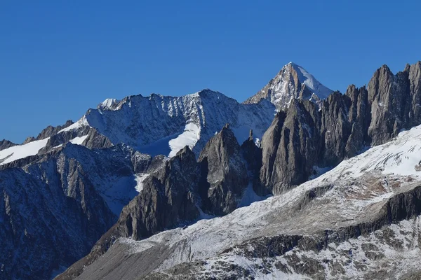 MT Nesthorn, svájci Alpokban — Stock Fotó