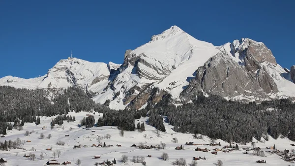 冬は雄大な Mt Saentis — ストック写真