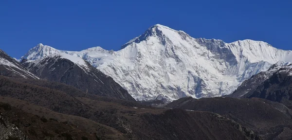 Hatodik legmagasabb hegye a világ Cho Oyu, 8201meters — Stock Fotó