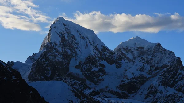 Cholatse avant le lever du soleil — Photo