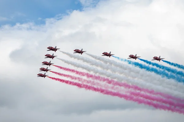 Royal Air Force Red arrows - air show In Estonia Tallinn 2014 ye — Stock Photo, Image