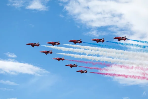 Royal Air Force Red arrows - air show In Estonia Tallinn 2014 ye — Stock Photo, Image