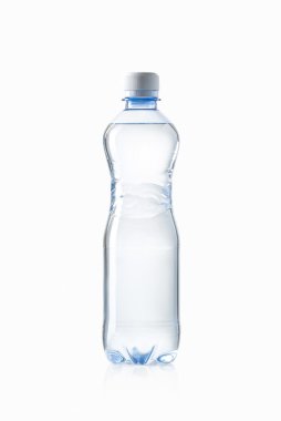 küçük plastik su şişesi