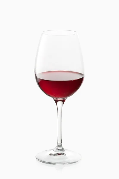 Wijn. Glas wijn op witte achtergrond — Stockfoto