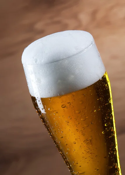 木製のビールのグラス — ストック写真