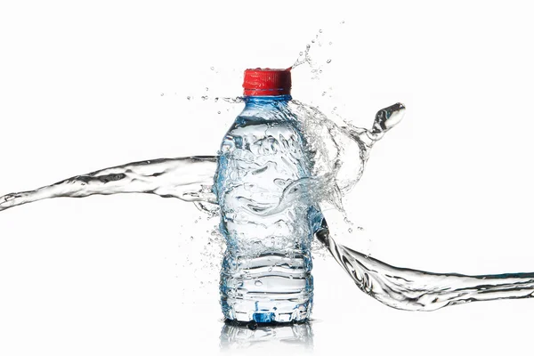 Piccola bottiglia d'acqua di plastica — Foto Stock