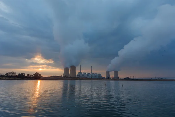 Güç istasyonu'na Buhar