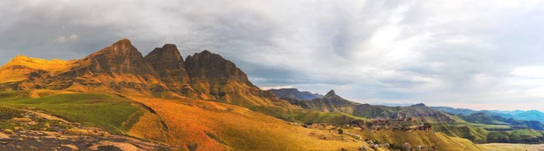 The Three Peaks Panorama — Stock Photo, Image