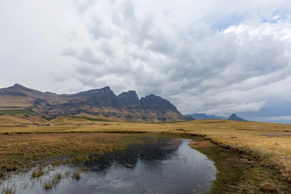 Rain start falling in the mountains — Stock Photo, Image