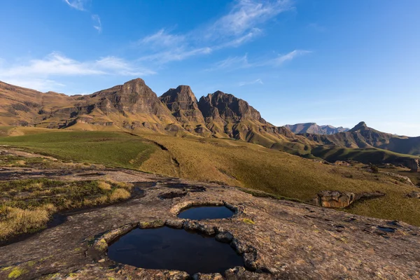 Rock Pools and the Peaks — Stock Photo, Image