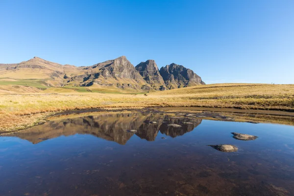 Reflection of the Peaks — Stock Photo, Image