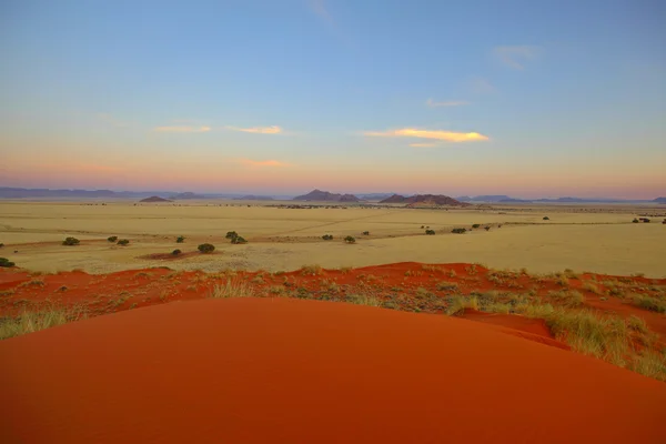 Alacakaranlık Namib üzerinde — Stok fotoğraf