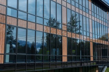 Saint Petersburg, Olgino, Lakhta, Ekim 2020: Modern ofis cam yüzeyi, Lakhta, Olgino, St. Petersburg 'daki iş bölgesi