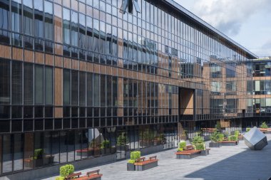 Saint Petersburg, Olgino, Lakhta, Ekim 2020: Modern ofis cam yüzeyi, Lakhta, Olgino, St. Petersburg 'daki iş bölgesi