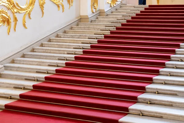 Marble Staircase Luxurious Interior Red Festive Carpet — Stock Photo, Image