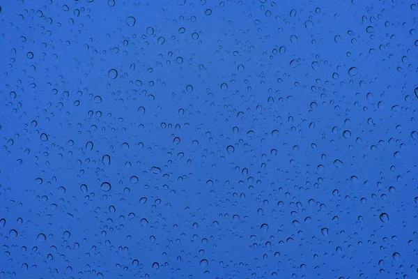 Fundo Conceito Gotas Água Vidro Azul Clássico — Fotografia de Stock