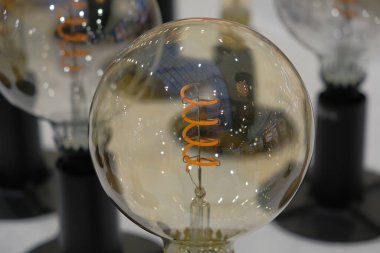 Büyük lamba, güzel retro lamba..