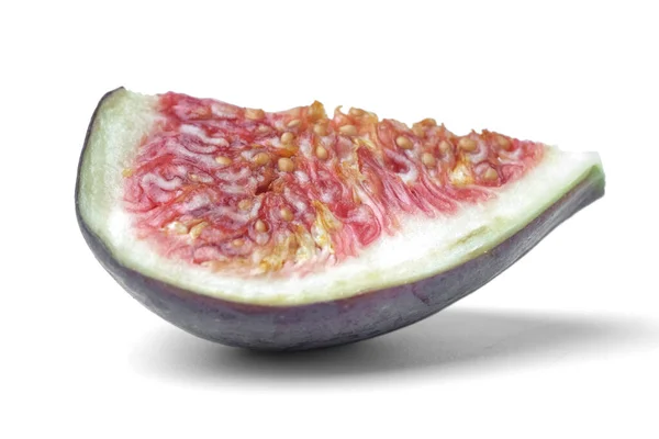 Frische Fruchtscheiben Feigen Isoliert Auf Weißem Hintergrund — Stockfoto