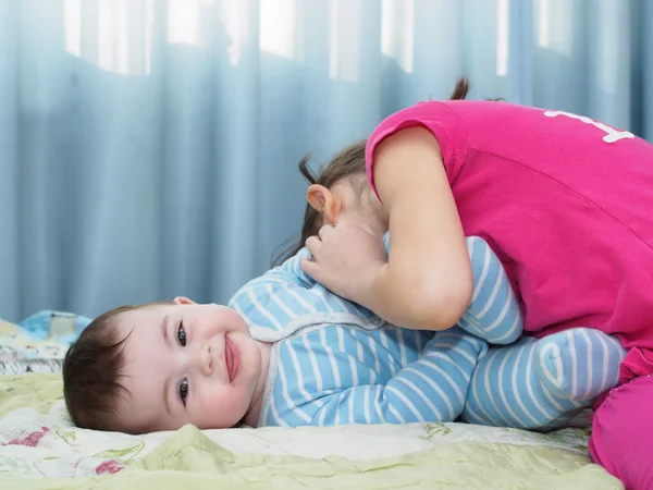 Portrait of caucasian children playing at home — Stock Photo, Image