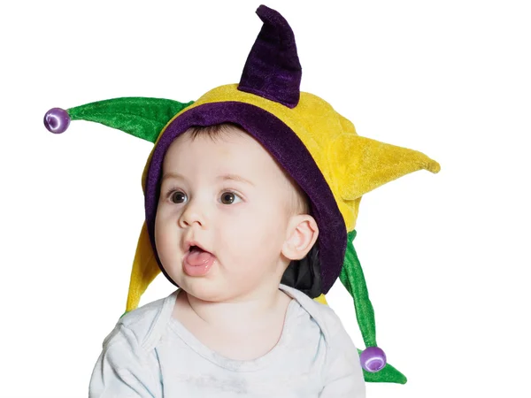 Caucásico bebé niño usando un sombrero de fiesta de color aislado — Foto de Stock