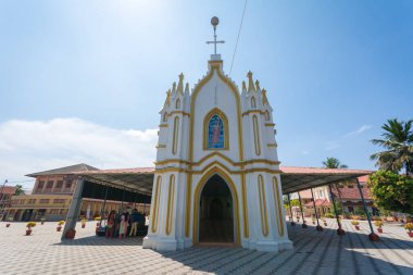 Edathua, Alappuzha. Kerala, Hindistan - 10 Mart 2021: St. George Forane Kilisesi, Edathua bölgenin en büyük hacı merkezidir..