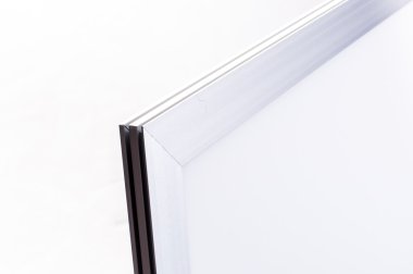 beyaz arkaplanda lamba