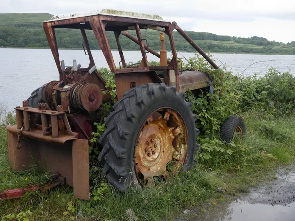 Old tractor — Stock Photo, Image