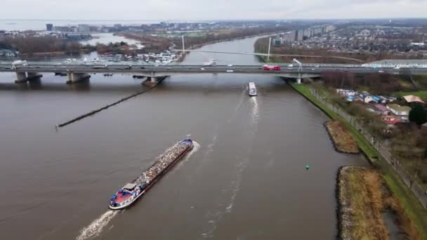 Amsterdams Rijnkanaal vzdušný hyperlapse vodní cesta mezi Utrecht a Amsterdam kanálu dopravní infrastruktura — Stock video