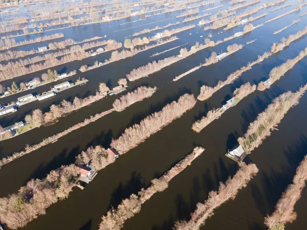 Εναέρια του λιμανιού Scheendijk Loosdrechtse Plassen κοντά στο Breukelen των Κάτω Χωρών. Τοπίο υδάτινων οδών. — Φωτογραφία Αρχείου