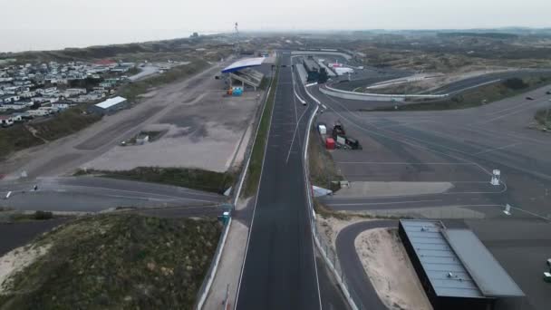 Zandvoort, 31 de março de 2021, Países Baixos. Zandvoort CM.com Fórmula 1 uma pista de corrida imagens aéreas. — Vídeo de Stock