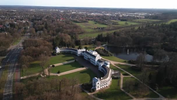 Aerial of Paleis Soestdijk palazzo reale vicino a Baarn nei Paesi Bassi Olanda. — Video Stock