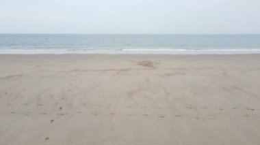 Zeeland, Hollanda ve Avrupa 'daki Oostkapelle yakınlarındaki sahil ve kuzey denizinin hava manzarası.
