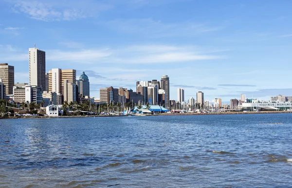 Pohled na panorama města z Durbanu přístav — Stock fotografie