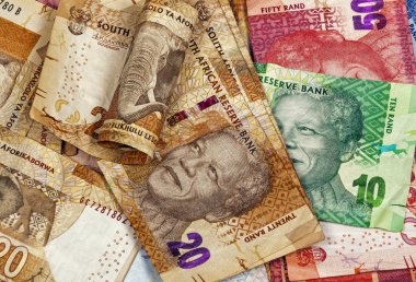 Twent elli ve on Rand kahverengi kırmızı ve yeşil faturaları