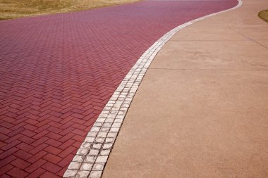 Kırmızı Patternes ve dokular üzerinde plaj açık Promenade döşeli  