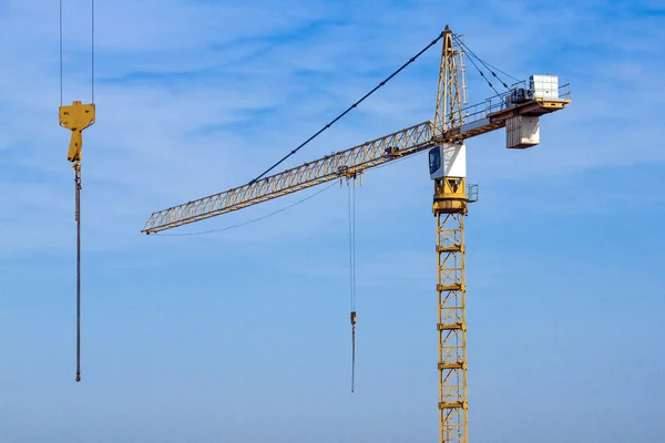Heavy Duty Crane and Blue Sky With Second Hoist — Stock Photo, Image